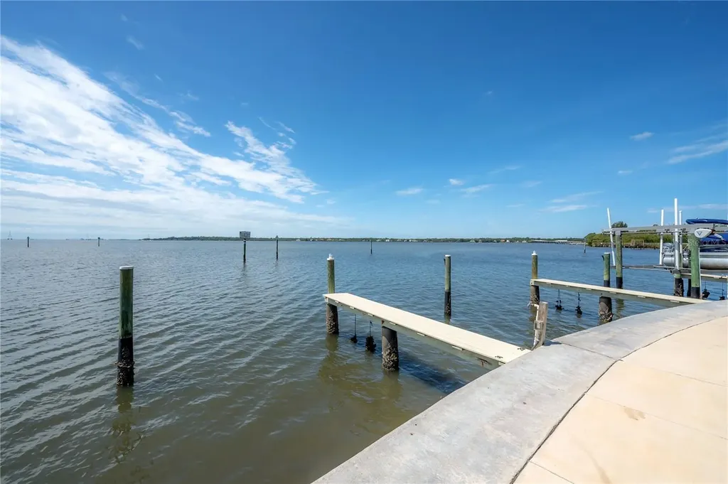 119 Brent Circle Oldsmar FL 34677