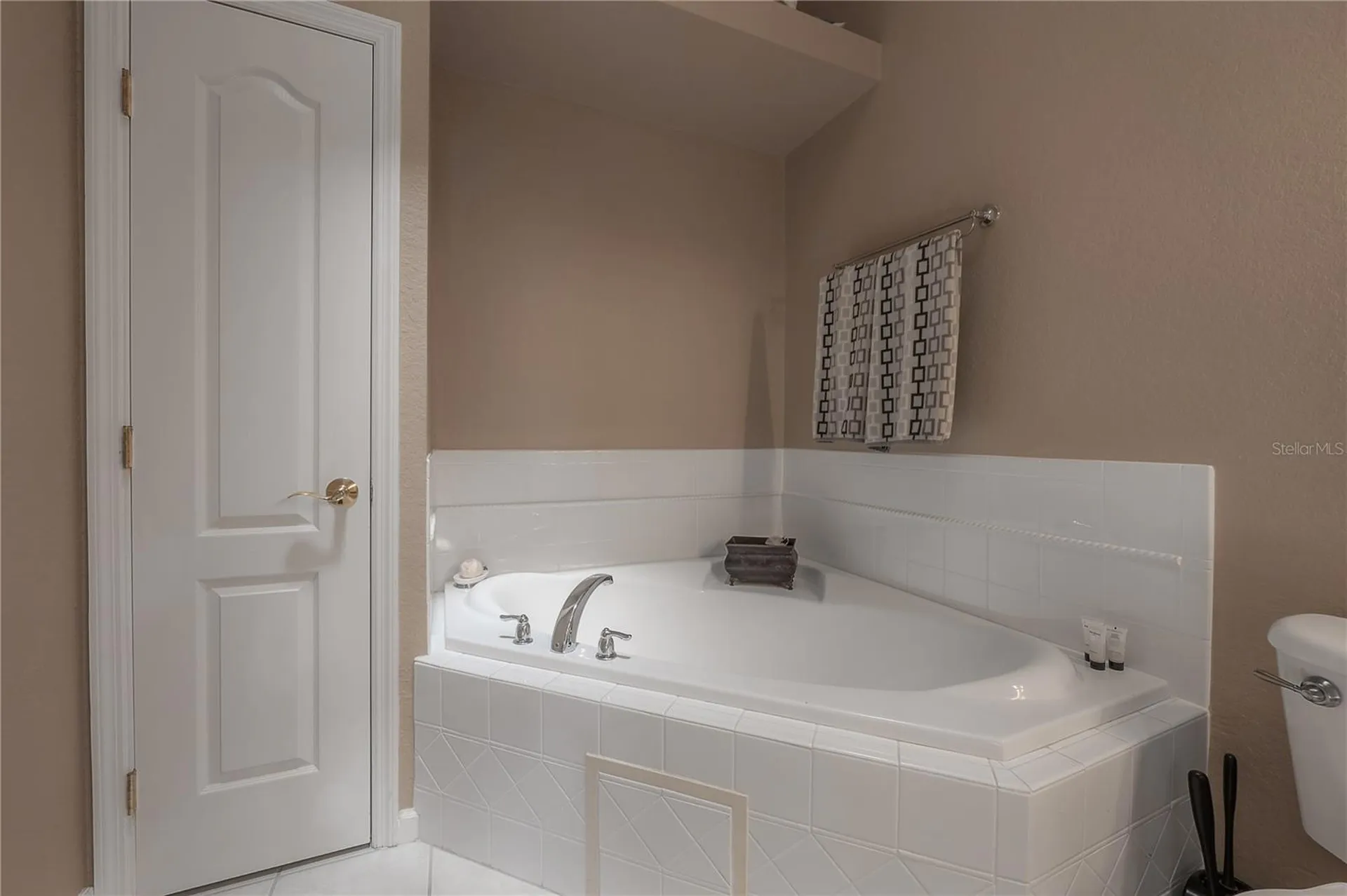 119 Brent Circle Oldsmar FL 34677