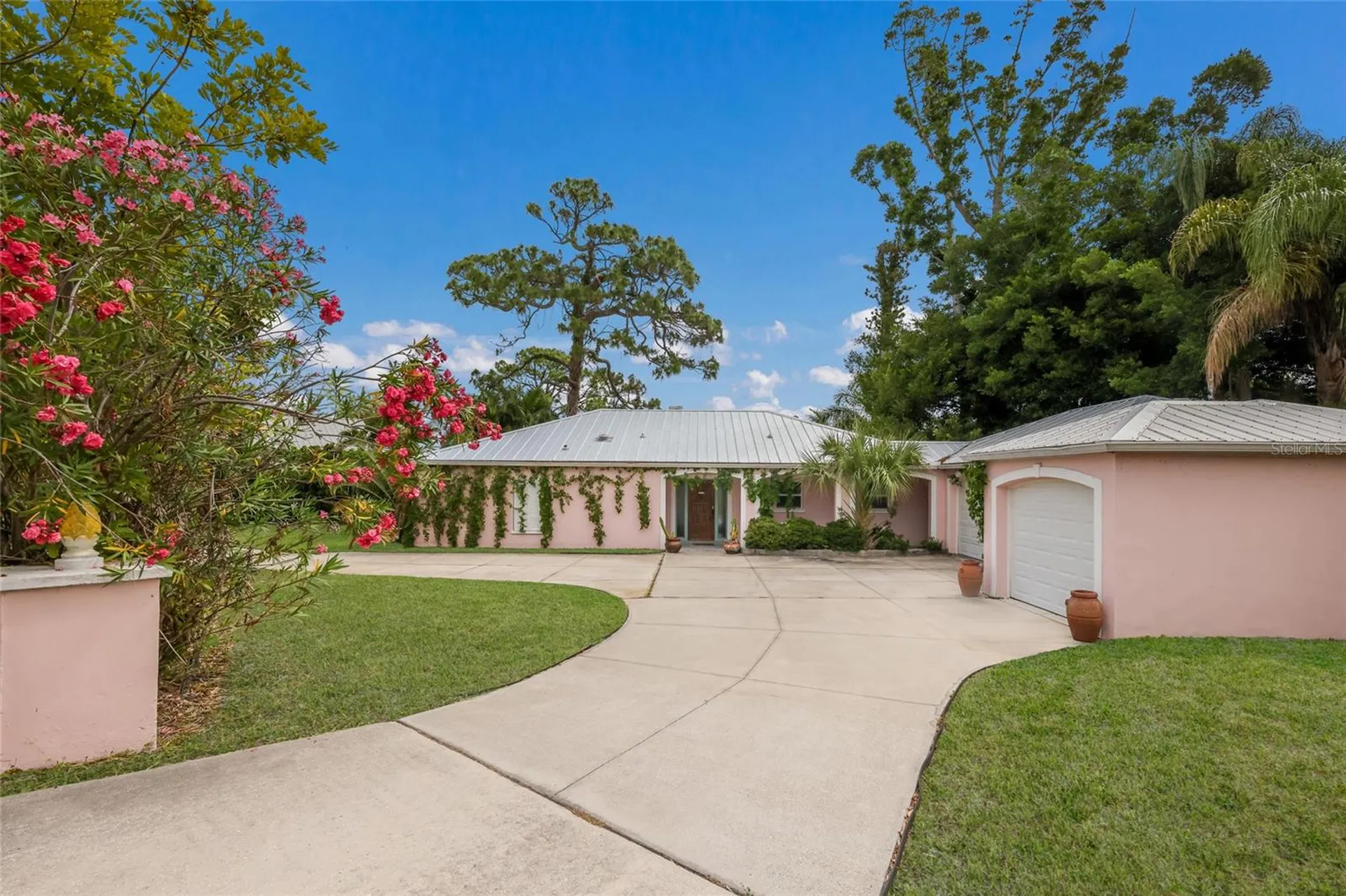 719 58th Street NW Bradenton FL 34209