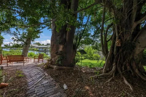 719 58th Street NW Bradenton FL 34209