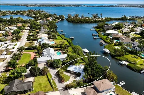 719 58th Street NW Bradenton FL 34209