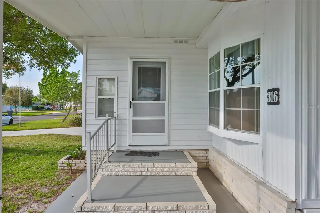 1610 Reynolds Road Lakeland FL 33801