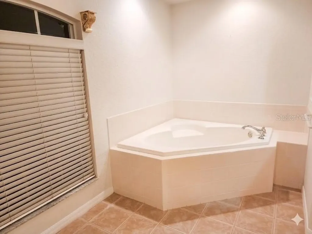 8 The Village Boulevard Winter Haven FL 33880