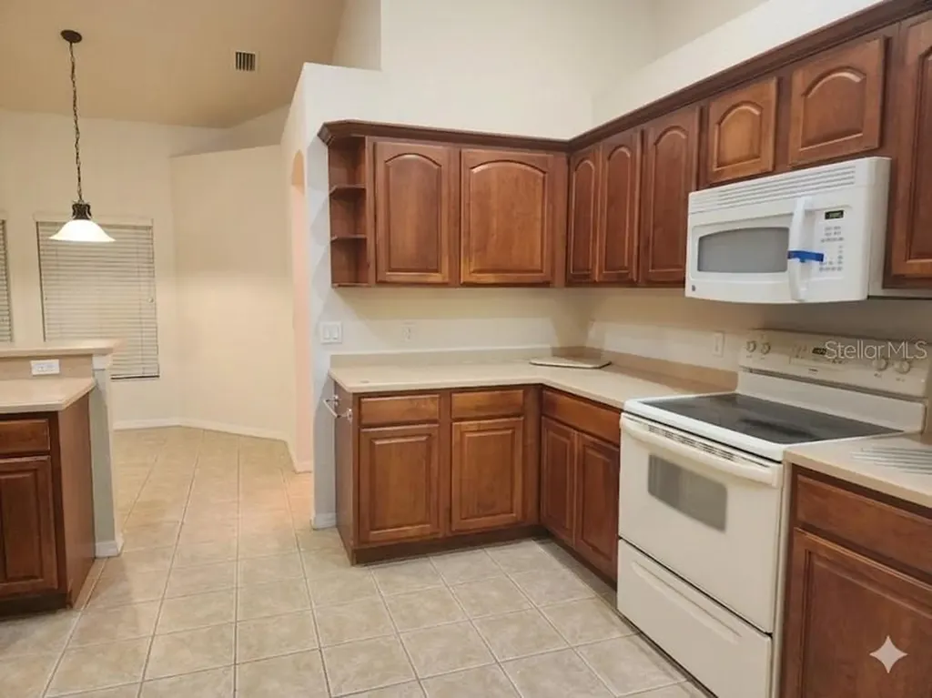 8 The Village Boulevard Winter Haven FL 33880