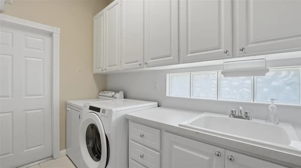 5614 Octonia Place Sarasota FL 34238