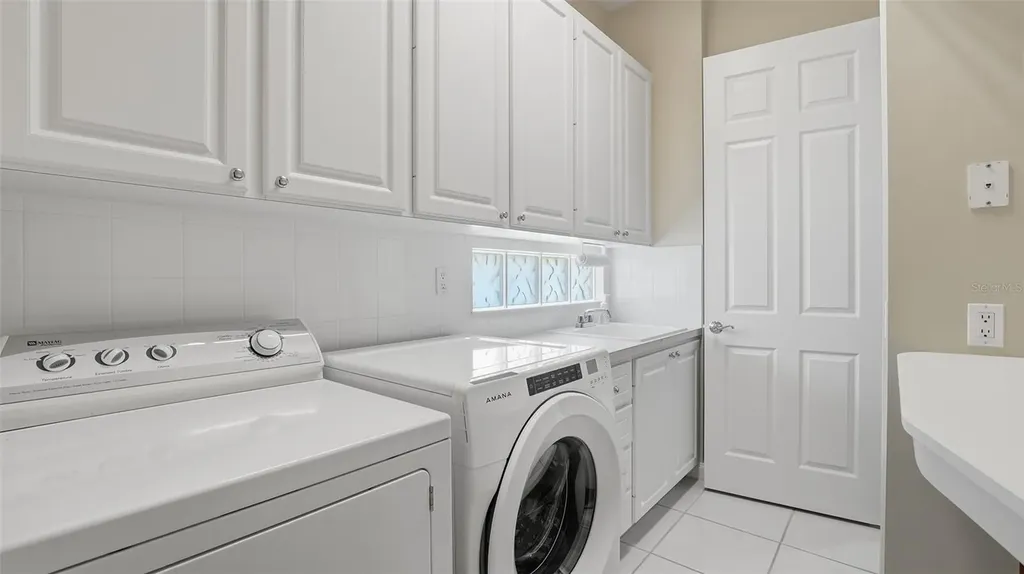 5614 Octonia Place Sarasota FL 34238