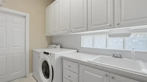 5614 Octonia Place Sarasota FL 34238