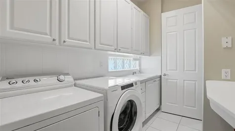 5614 Octonia Place Sarasota FL 34238