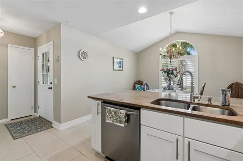 9702 Little Pond Way Tampa FL 33647