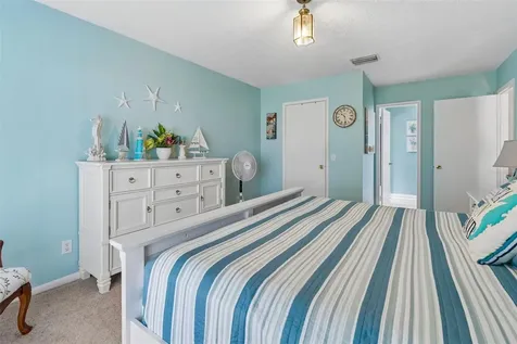 9702 Little Pond Way Tampa FL 33647