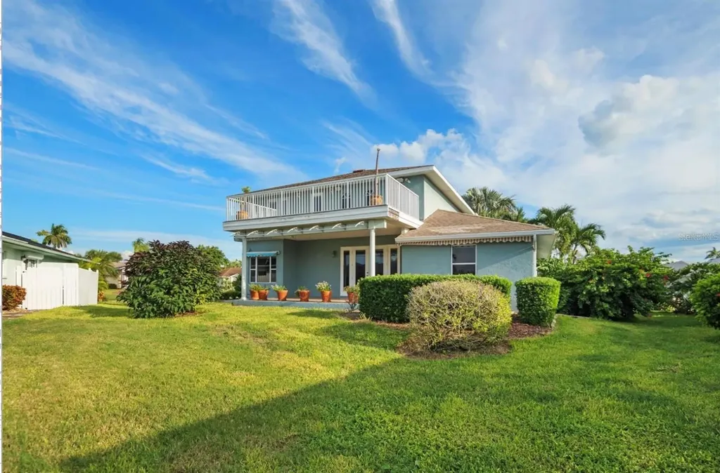 8607 51st Avenue W Bradenton FL 34210