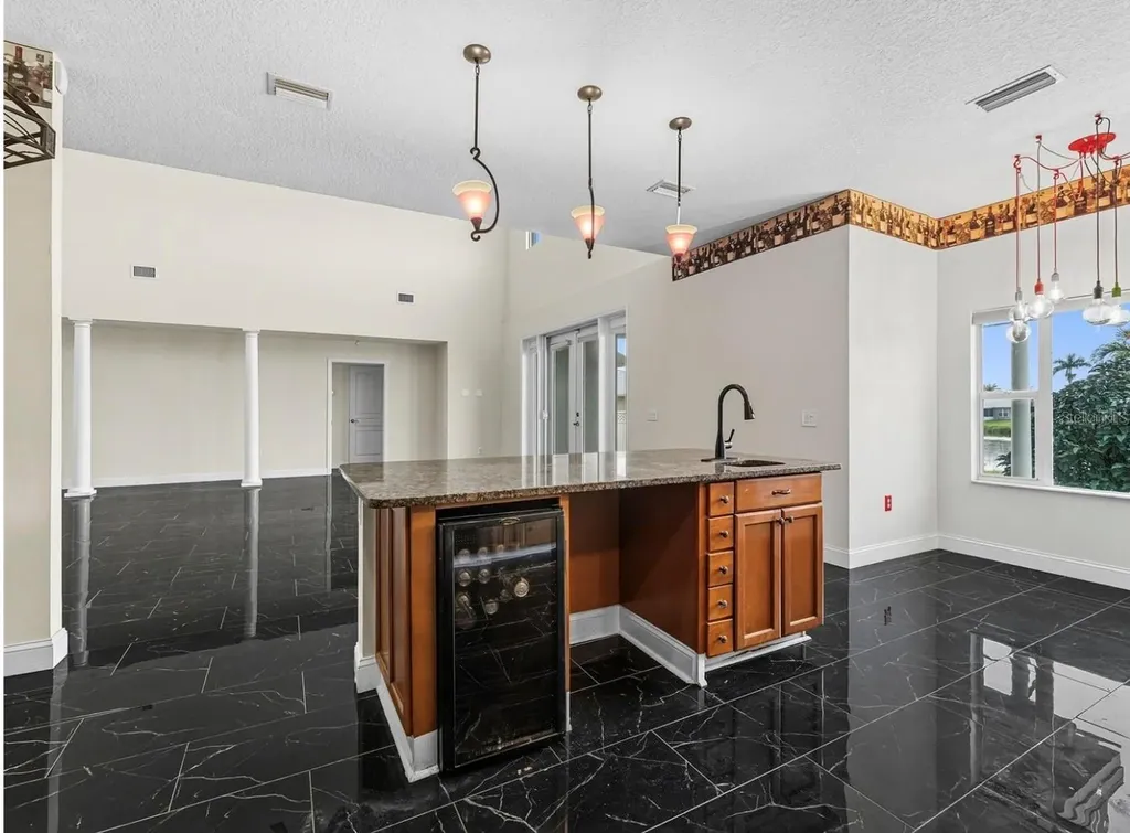 8607 51st Avenue W Bradenton FL 34210