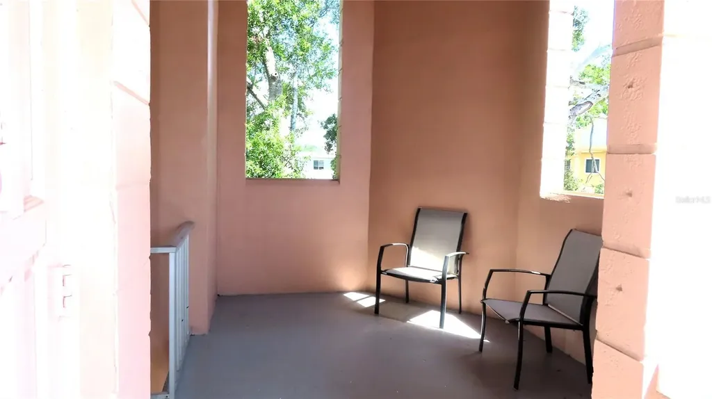 2457 Ecuadorian Way Clearwater FL 33763