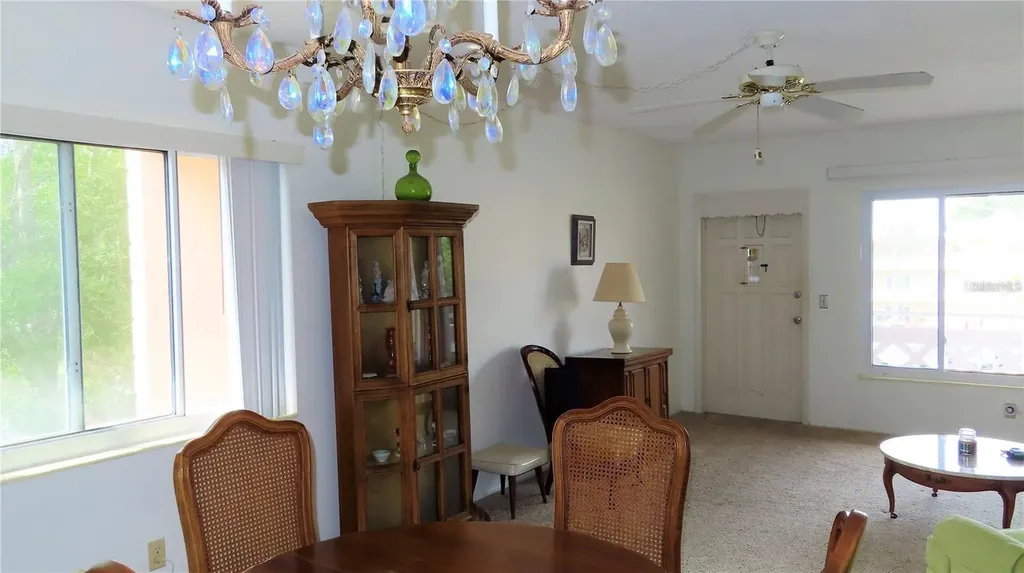 2457 Ecuadorian Way Clearwater FL 33763