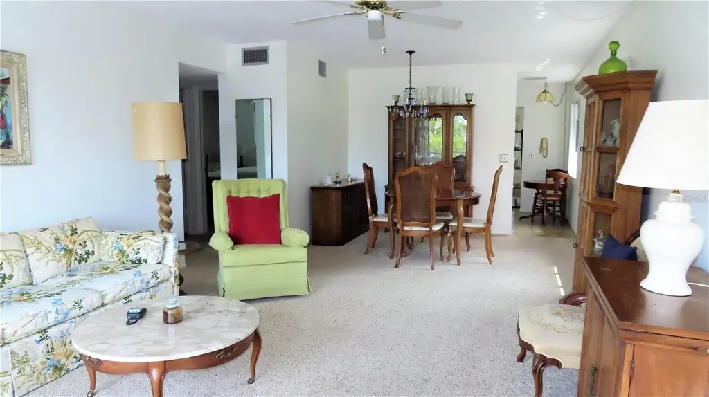 2457 Ecuadorian Way Clearwater FL 33763