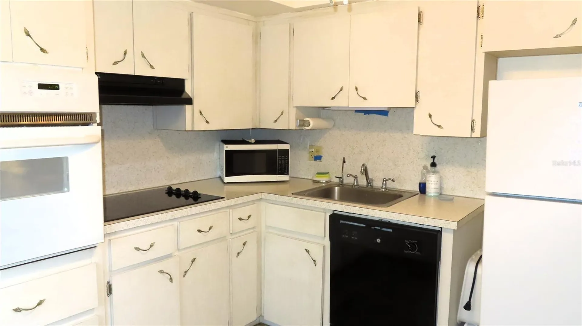 2457 Ecuadorian Way Clearwater FL 33763