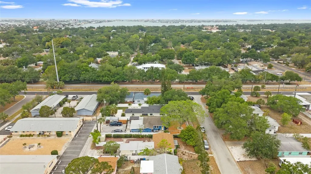 7042 Dartmouth Avenue N St Petersburg FL 33710