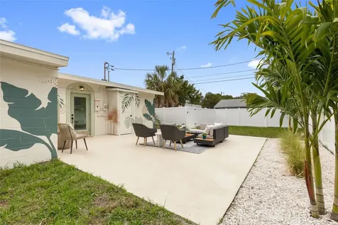 7042 Dartmouth Avenue N St Petersburg FL 33710
