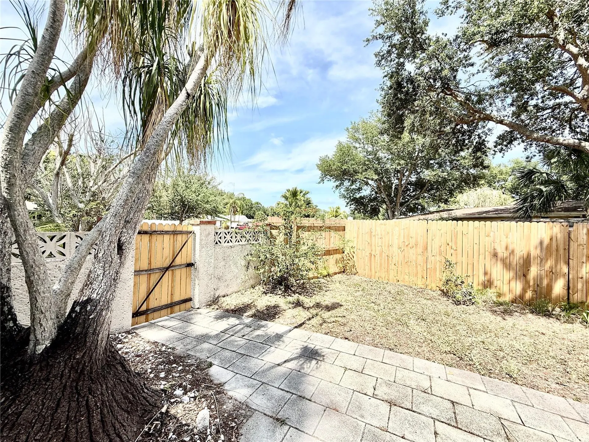 10862 Village Green Avenue Seminole FL 33772