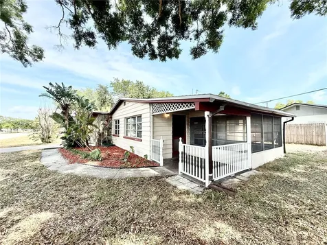 10862 Village Green Avenue Seminole FL 33772