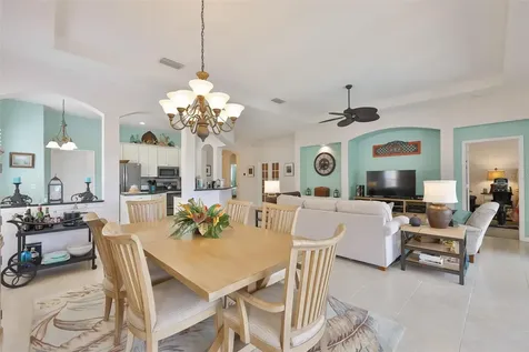 829 Regal Manor Way Sun City Center FL 33573