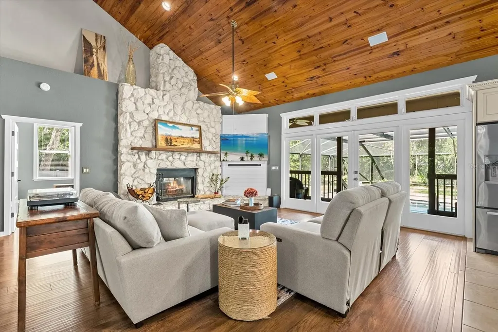 1165 Vereda Verde Sarasota FL 34232