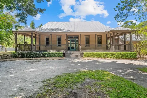 1165 Vereda Verde Sarasota FL 34232