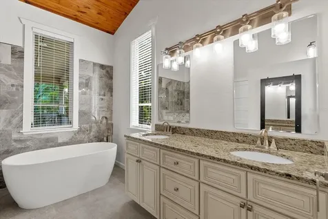 1165 Vereda Verde Sarasota FL 34232
