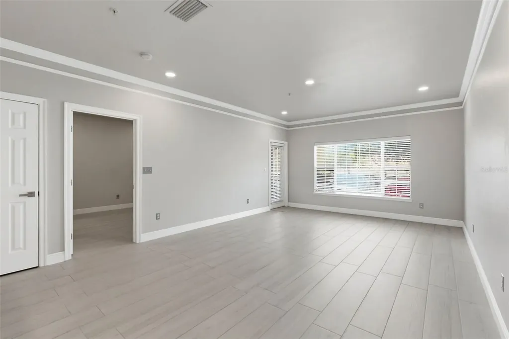 4333 Bayside Village Drive Tampa FL 33615