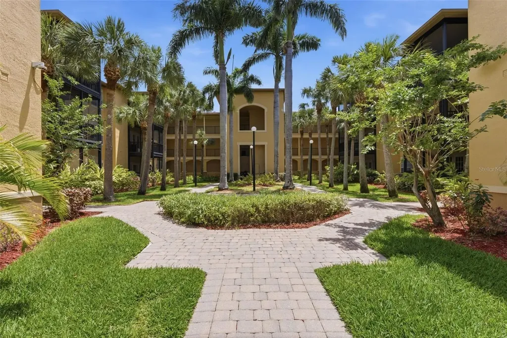4333 Bayside Village Drive Tampa FL 33615