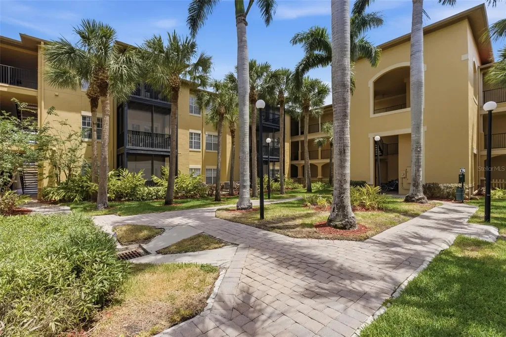 4333 Bayside Village Drive Tampa FL 33615