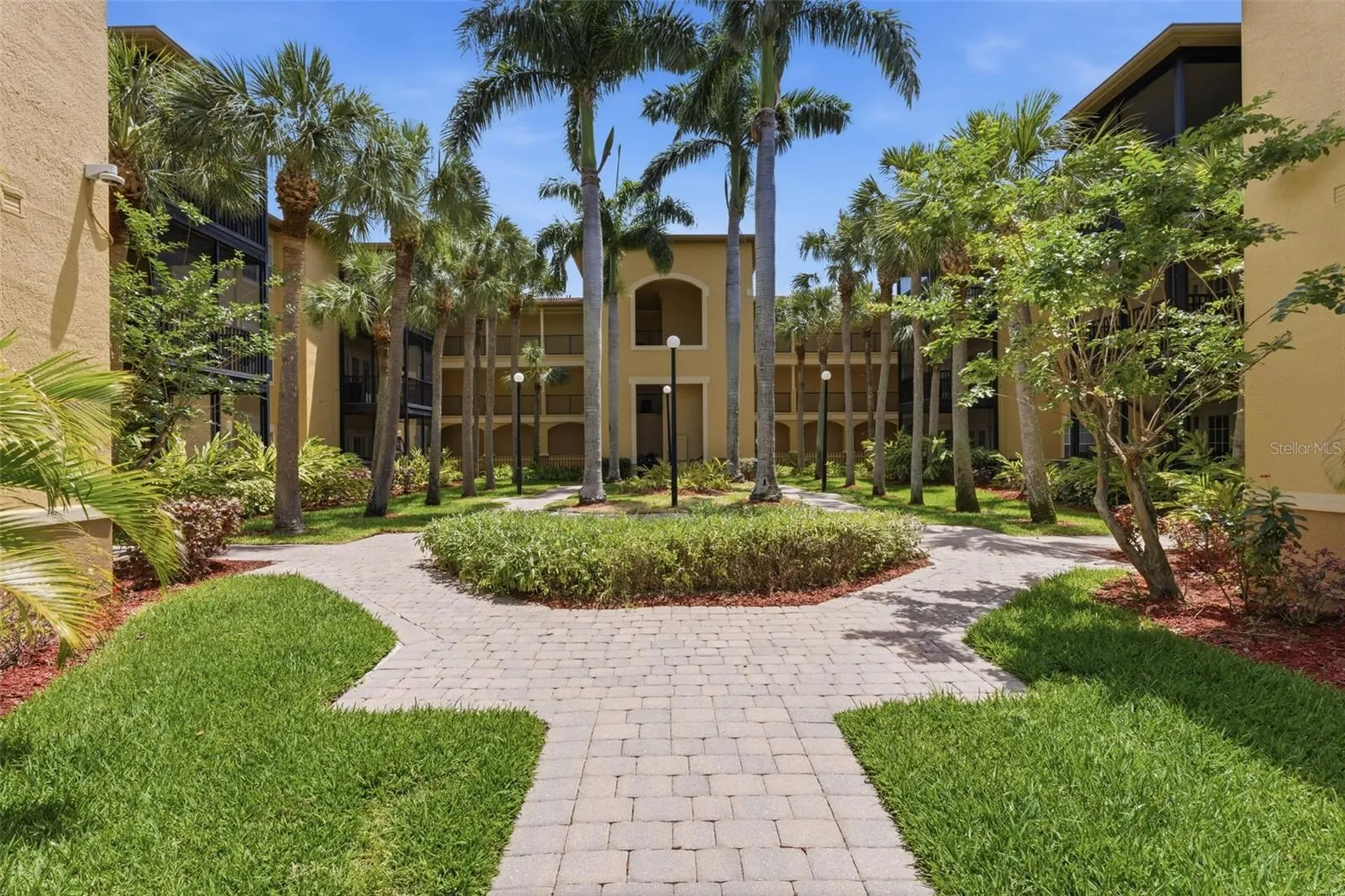 4333 Bayside Village Drive Tampa FL 33615