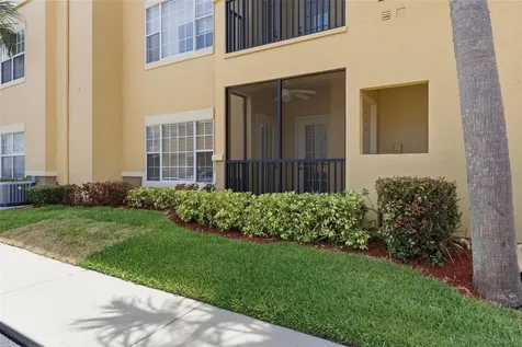 4333 Bayside Village Drive Tampa FL 33615