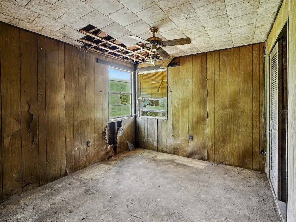 25628 Fishermans Road Paisley FL 32767