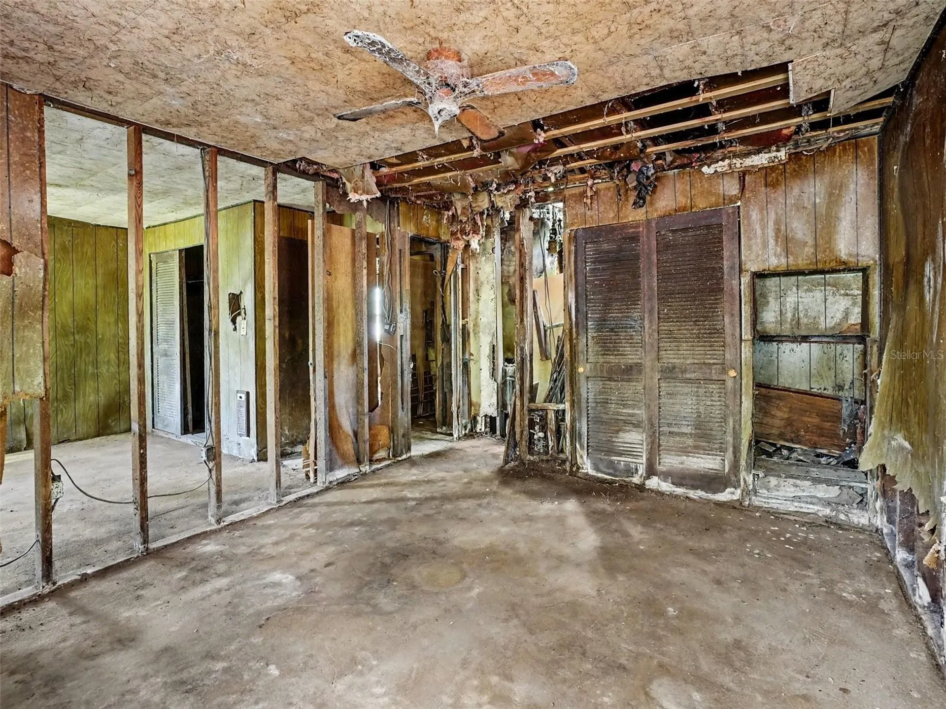 25628 Fishermans Road Paisley FL 32767