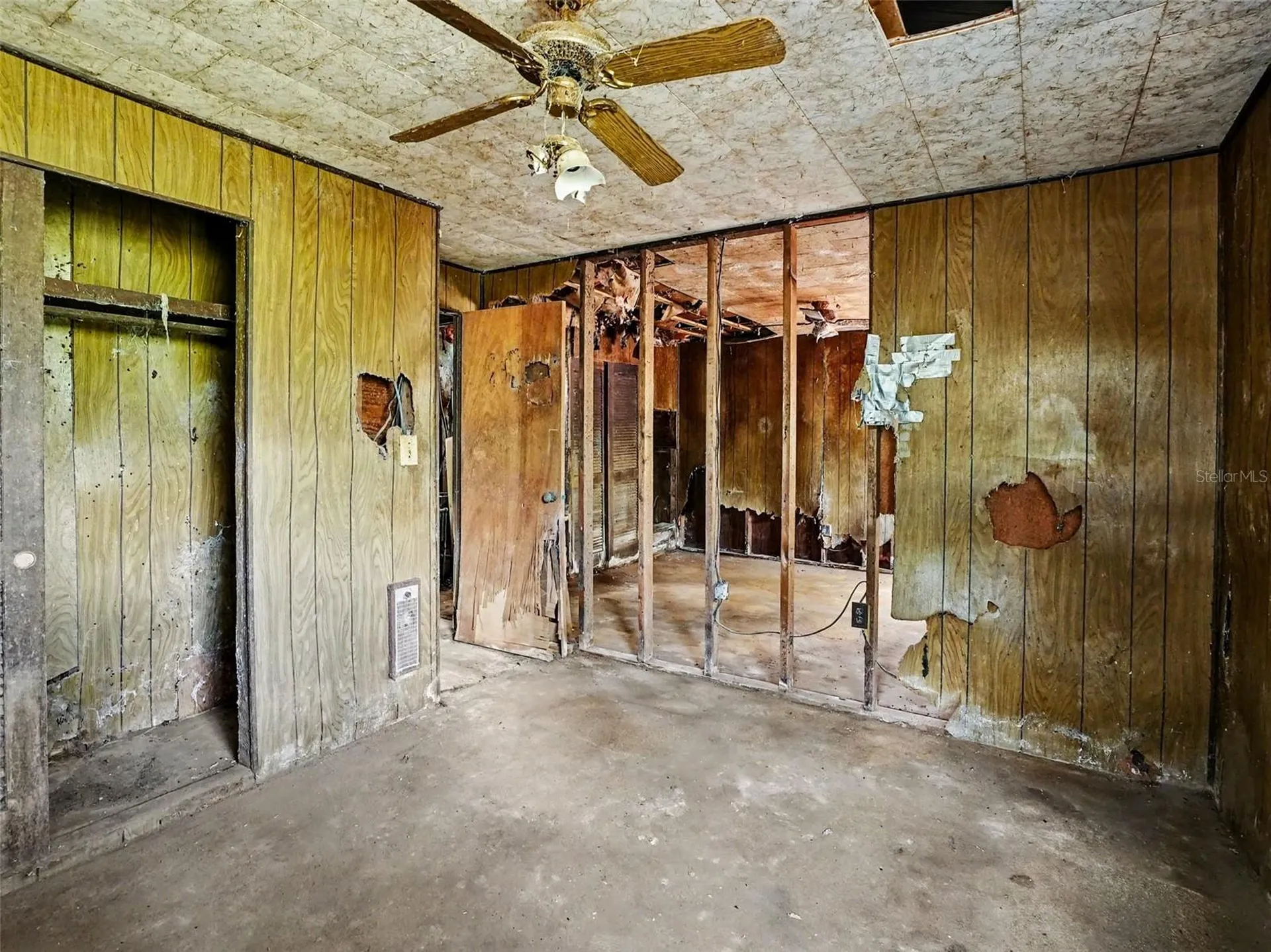 25628 Fishermans Road Paisley FL 32767