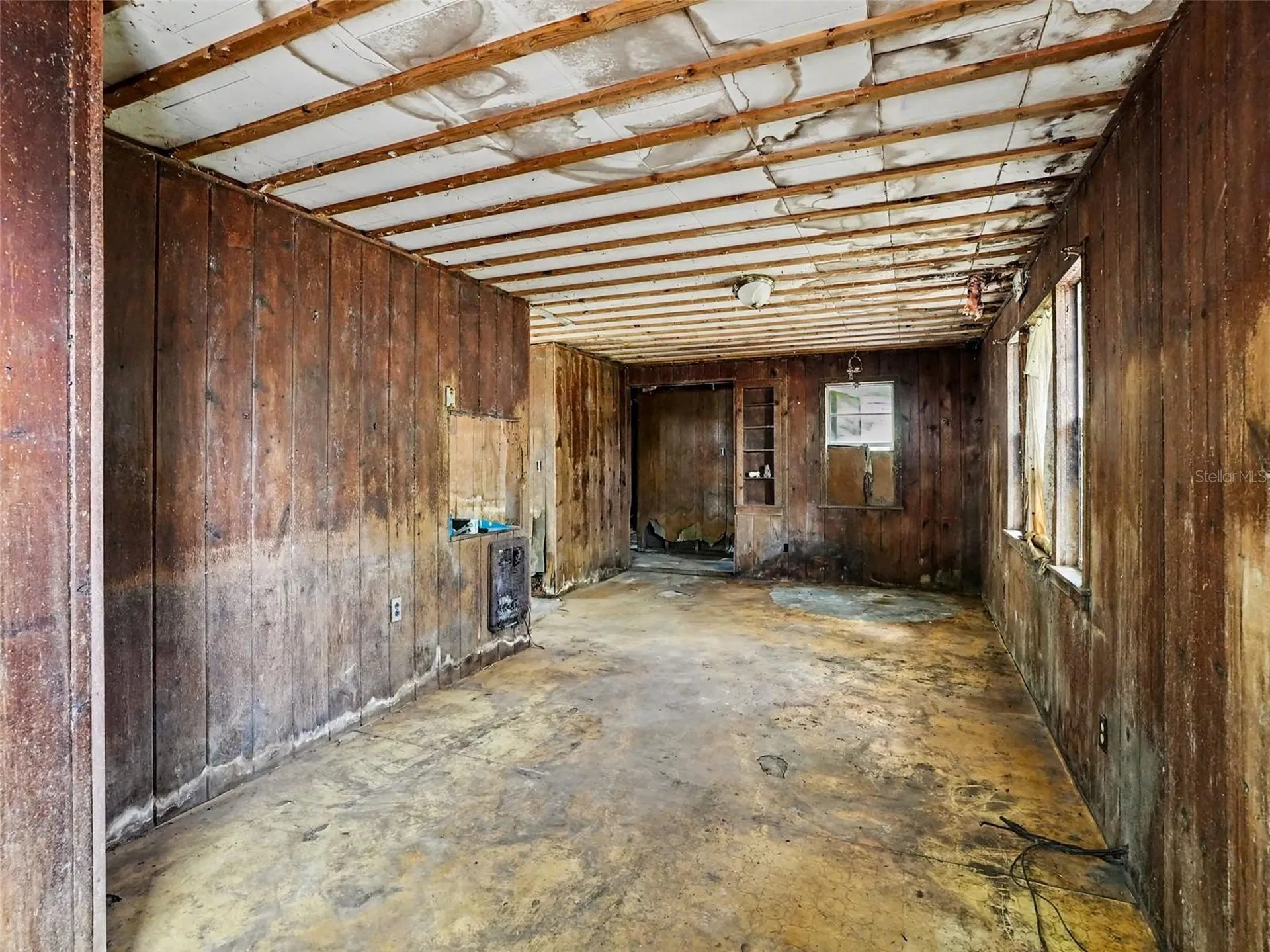 25628 Fishermans Road Paisley FL 32767