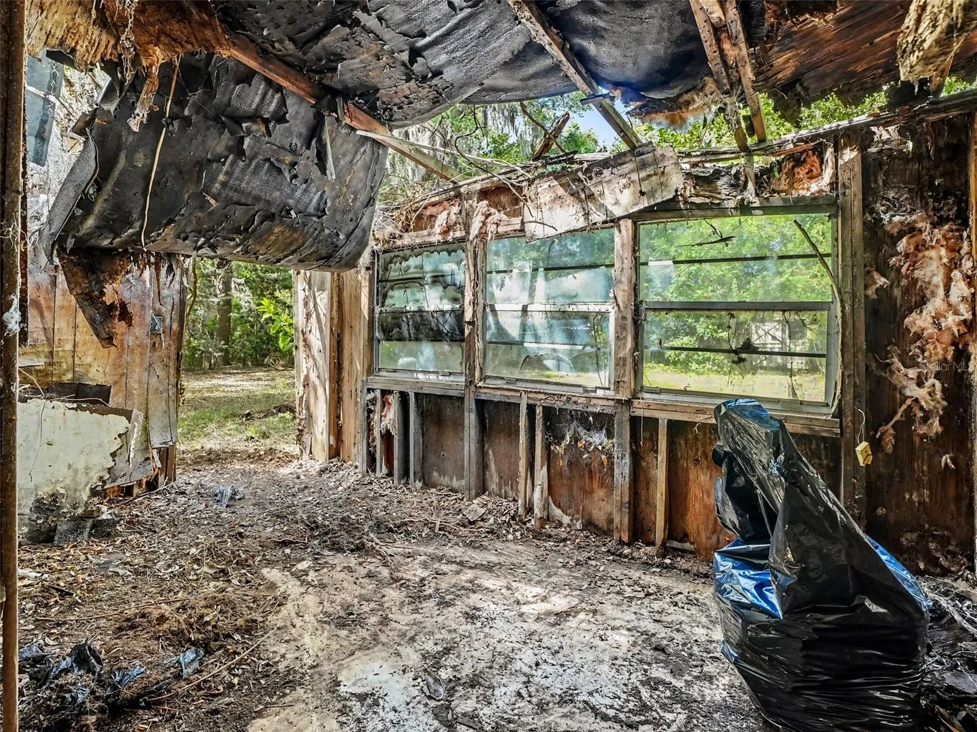 25628 Fishermans Road Paisley FL 32767