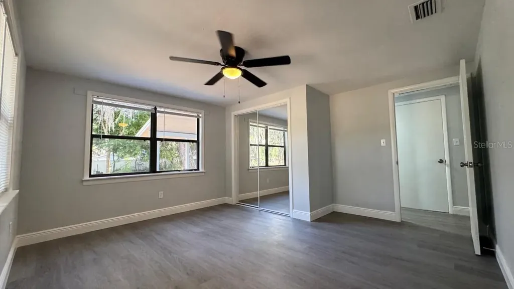1051 Cr 464 Lake Panasoffkee FL 33538