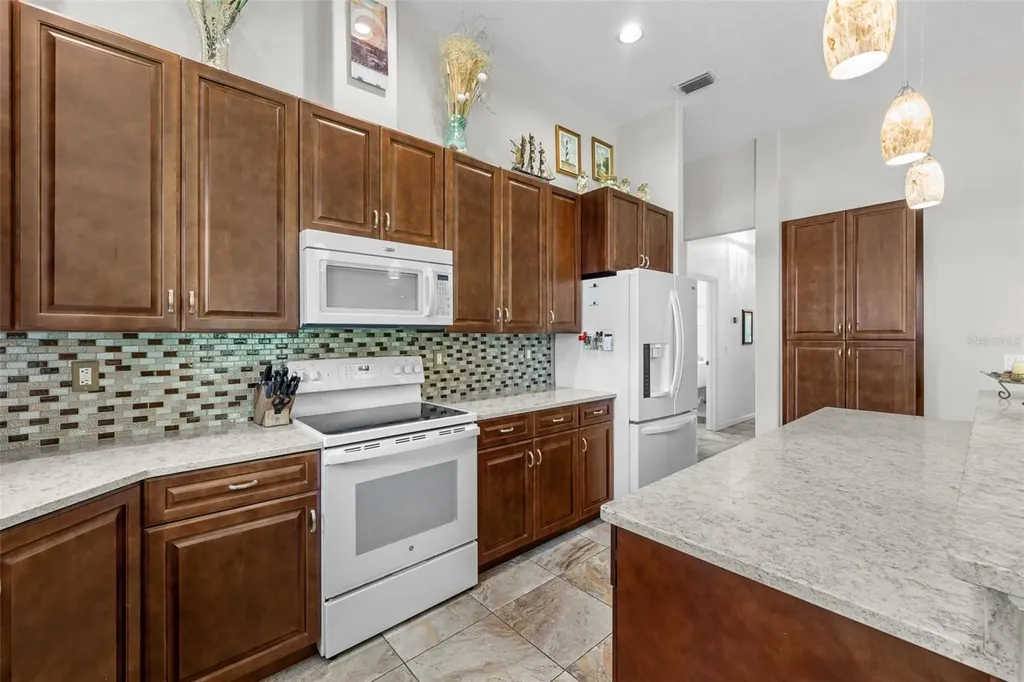 5222 New Brittany Lane Zephyrhills FL 33541