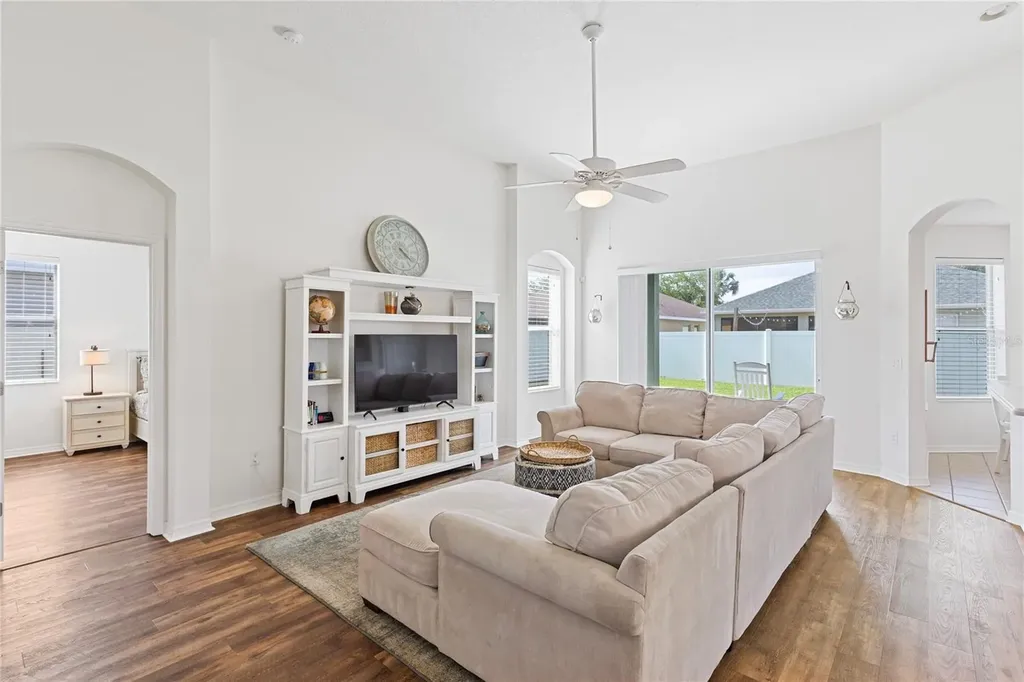 10228 Avelar Ridge Drive Riverview FL 33578