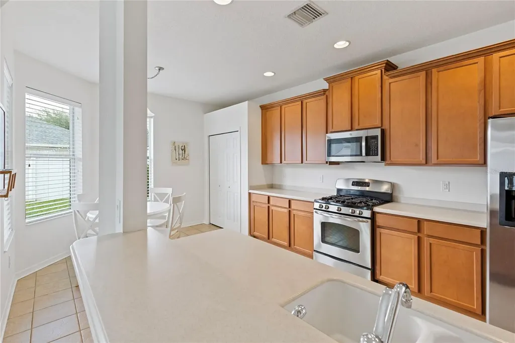 10228 Avelar Ridge Drive Riverview FL 33578