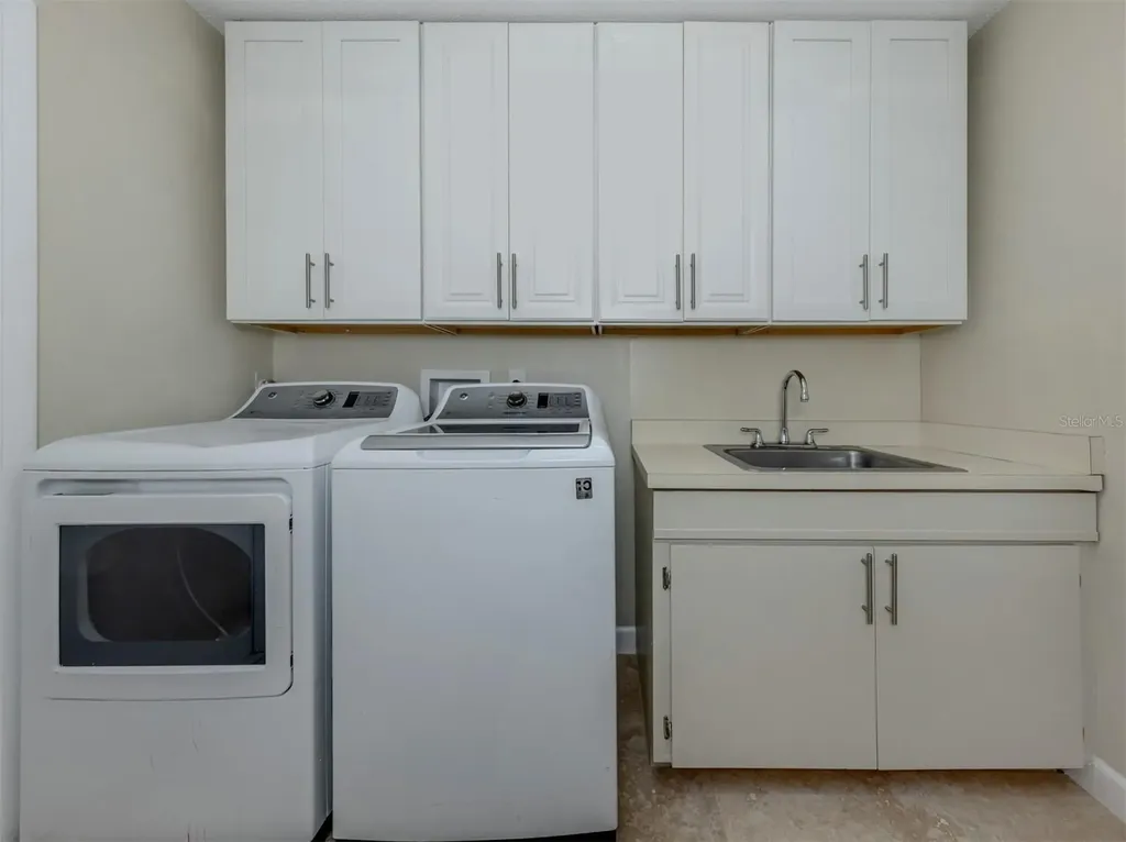1007 River Oaks Court Venice FL 34293