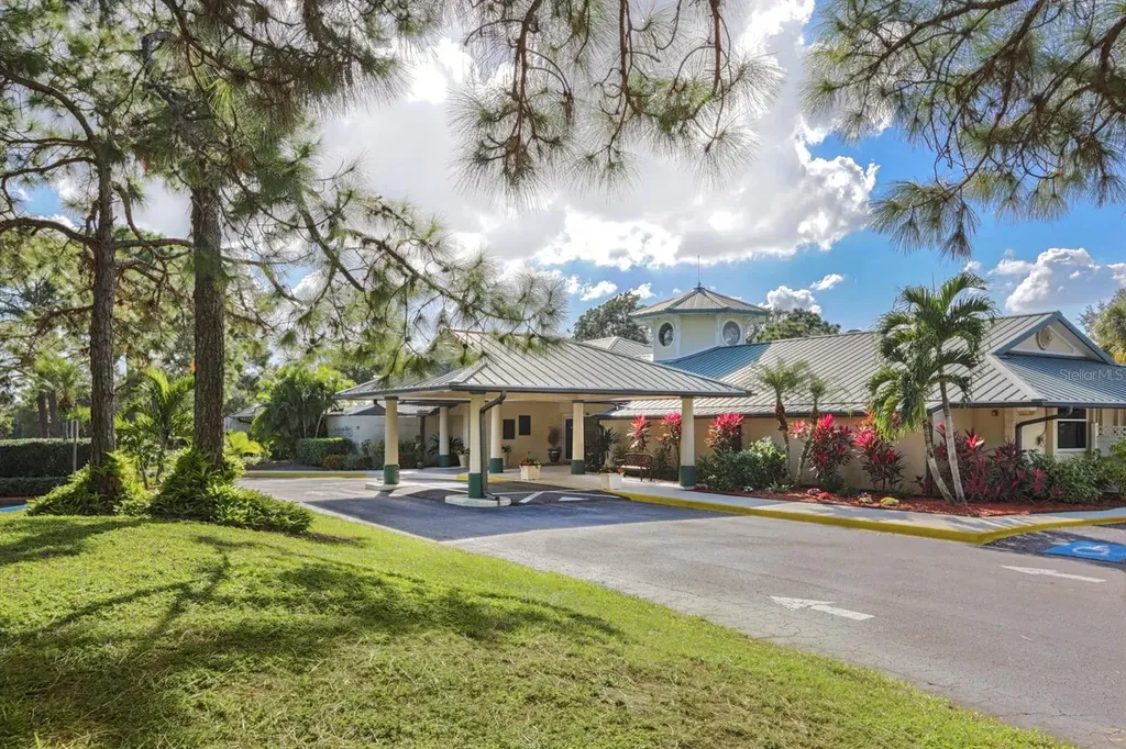 1007 River Oaks Court Venice FL 34293