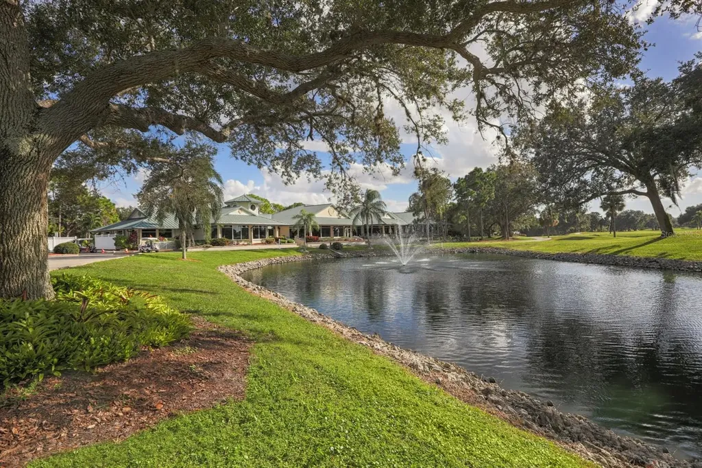 1007 River Oaks Court Venice FL 34293