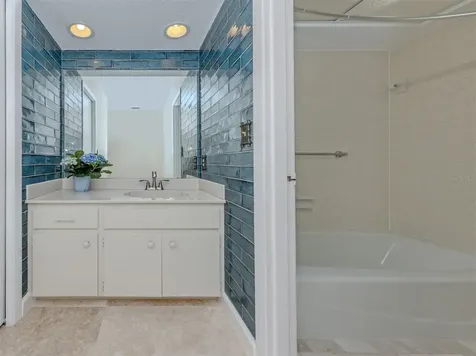 1007 River Oaks Court Venice FL 34293