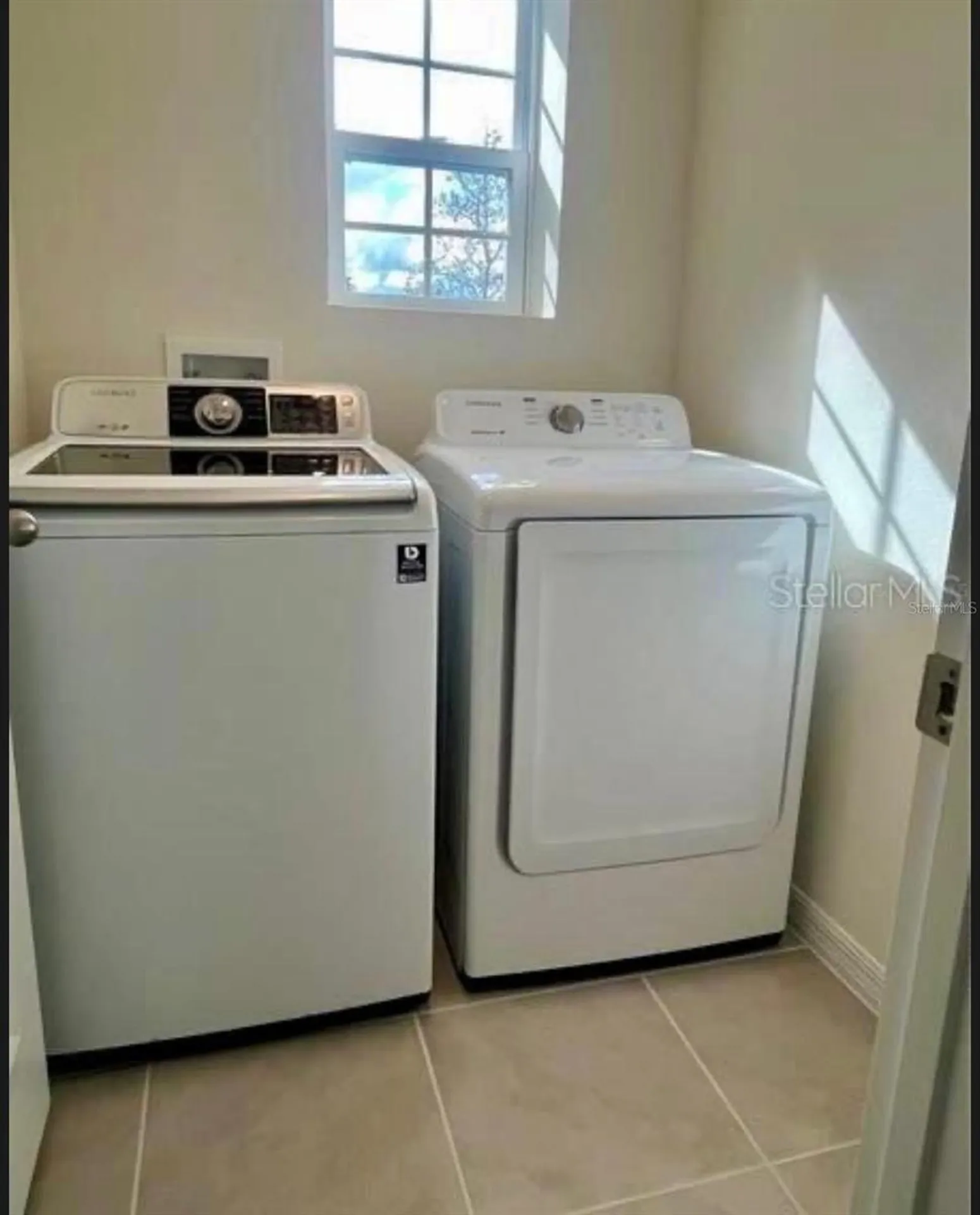 2432 Ribbon Fall Avenue Davenport FL 33837