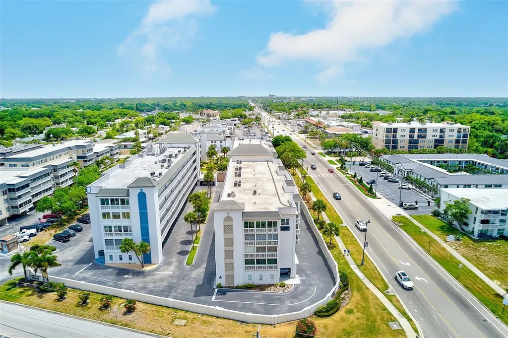 131 Bluff View Drive Belleair Bluffs FL 33770