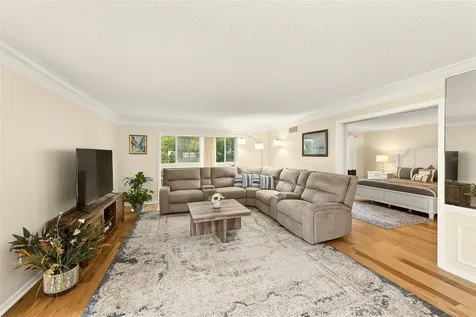 131 Bluff View Drive Belleair Bluffs FL 33770