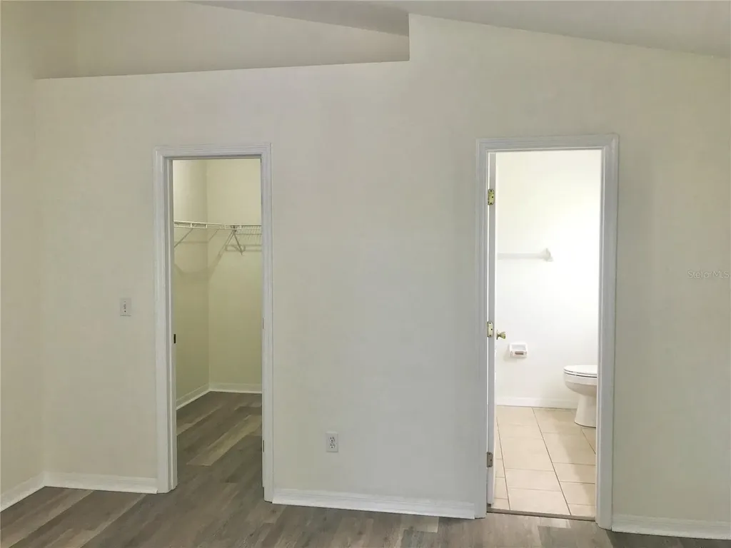 989 Scenic View Circle Minneola FL 34715